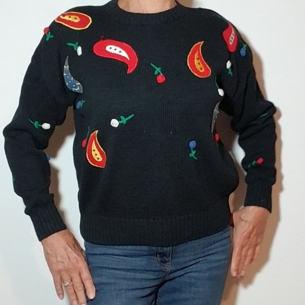 VTG 80s/90s Chaus black/Roses longsleeve Sweater - Picture 5 of 16